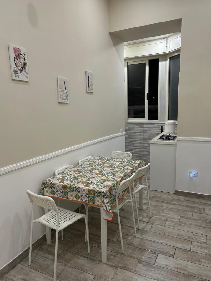 Апартаменты La Casa Di Benedetta Неаполь Экстерьер фото